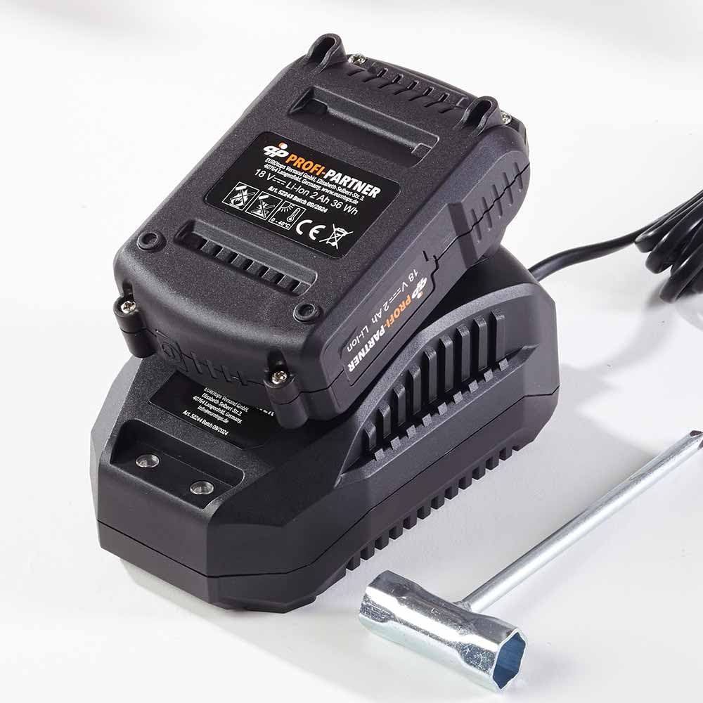 Akku-Rasentrimmer mit Führungskufen